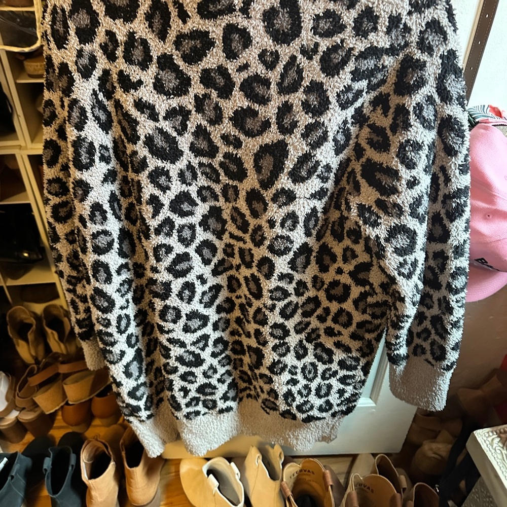 Leopard Print Sweater - Black and Gray